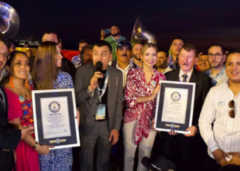 Logran en Mazatlán, Sinaloa, el récord Guinness de la Banda de Música Folclórica más Grande