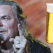 Fher, vocalista de Maná, arremete contra el precio de las cervezas en los conciertos: “Están bien caras”