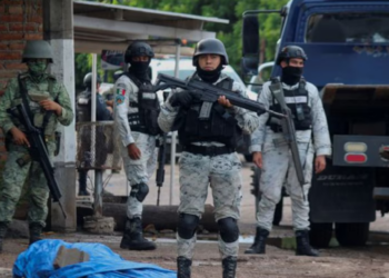 Visita de Harfuch a Sinaloa no frena violencia; fiscalía reporta 13 personas asesinadas