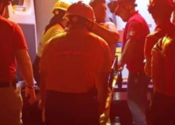 Hombre se pone a pintar su casa y termina en el hospital; ‘sin querer’ toca los cables de luz