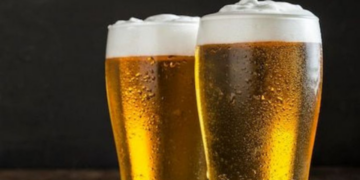 Doctora revela los beneficios de beber cerveza de forma diaria
