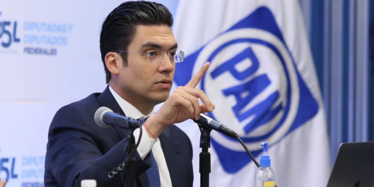 Jorge Romero critica el PEF 2025: “PAN propuso invertir en hospitales, Morena prefirió dárselo al Tren Maya”