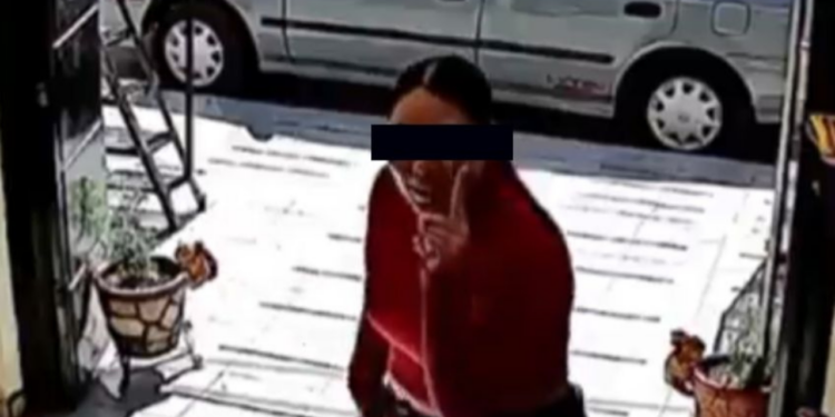 Abogada amenaza a empleados de una tienda por tener la música muy alta: “¡La próxima le voy a hablar a los narcos!”