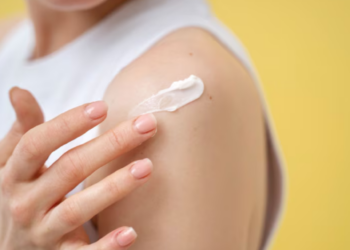 Cuál es la crema corporal MÁS humectante y barata, según la PROFECO
