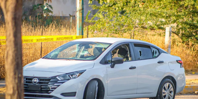 Llegan a Guaymas restos de agente de la SSPC asesinado en Culiacán