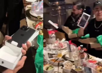 ¡Buen gesto navideño! Jefa sorprende a sus empleados con un iPhone 16 Pro Max en la posada