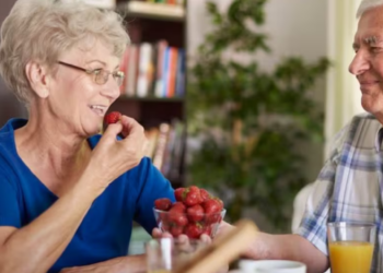 Los 4 alimentos que no debes consumir si quieres envejecer con salud; conoce los motivos