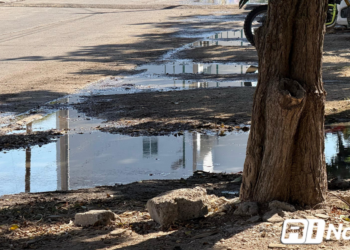 Siguen los derrames de aguas negras, ahora en el fraccionamiento Estadio en Mazatlán