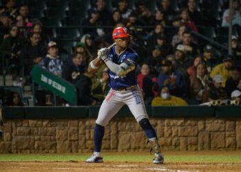 Venados de Mazatlán inician serie con derrota en Los Mochis