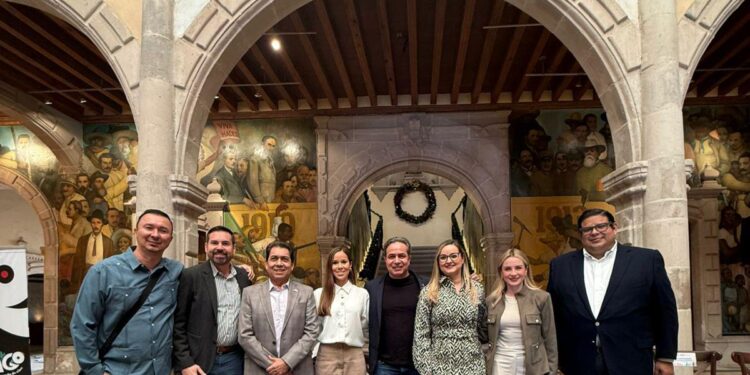 Mazatlán y Durango refuerzan lazos turísticos en encuentro en el Museo Francisco Villa