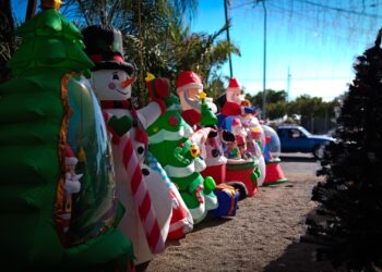 Comercios navideños arrancan con ventas en Mazatlán