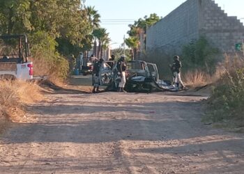 Se incendia camioneta y explota en Limita de Itaje en Culiacán