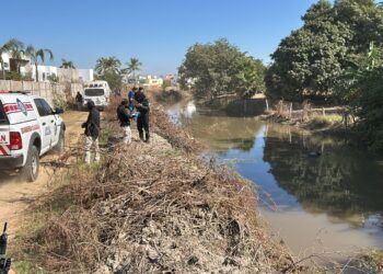Localizan cadáver flotando en aguas del canal Cañero en Culiacán