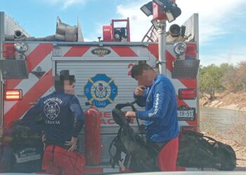 Localizan auto al interior del canal San Lorenzo al sur de Culiacán