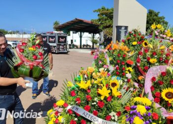 Feligreses celebran el Día de la Virgen de Guadalupe en Mazatlán