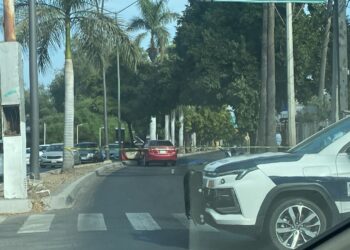 Peatón pierde la vida tras ser atropellado frente a la Isla de Orabá, en Culiacán