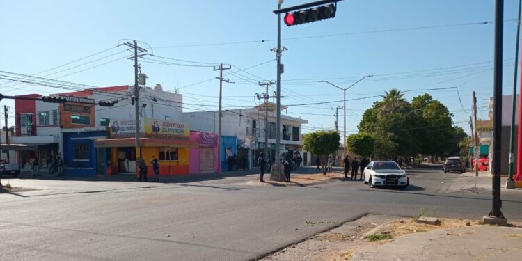 Elementos Militares y federales catean inmueble en la colonia Terranova al surponiente de Culiacán