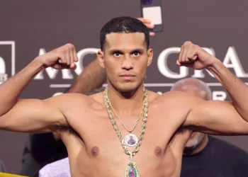 “Me tiene miedo”: David Benavidez vuelve atacar al Canelo Álvarez tras rechazar 70 mmd por pelear con él