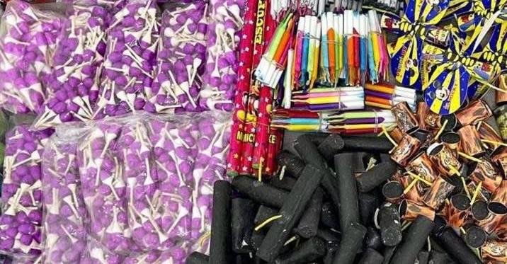 56 reportes de pirotecnia al C-4 la noche del 24, ninguno por arma de fuego