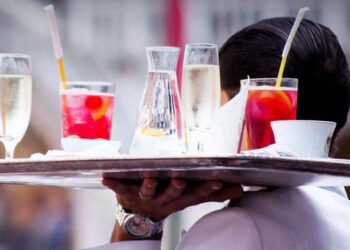 Estrella Palacios se reúne con presidente de CANIRAC, presumen incremento de ventas en restaurantes de Mazatlán