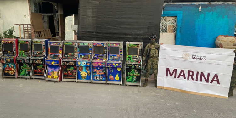 La Secretaría de Marina realiza operativos para combatir la delincuencia en Sinaloa