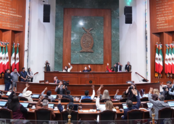 Congreso da lectura a dos iniciativas; una propone sanción penal al abuso de autoridad en la Administración Pública