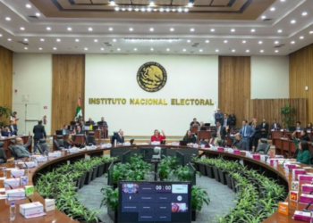 Pese a negativa de Sheinbaum, INE aprueba solicitar más recursos para elección judicial