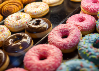 Yogures, jugos y sopas: Morena propone reforma para frenar alimentos ultraprocesados