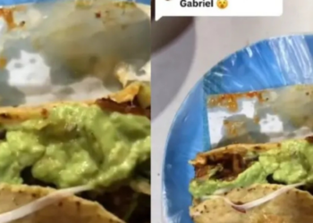 VIDEO: Mujer asegura que figura de Juan Gabriel se le apareció en la envoltura de sus tacos
