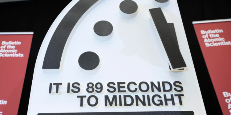 El mundo está más cerca que nunca del apocalipsis, según el ‘Reloj del Juicio Final’