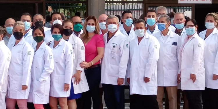 Gobierno de México seguirá con la contratación de médicos cubanos