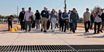Inaugura Rocha la primera etapa del malecón de Guamúchil