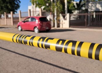 Hallan a joven sin vida en un auto en Sanalona