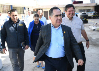 Rector Jesús Madueña supervisa progreso de obras en Ciencias del Mar y Arquitectura en Mazatlán