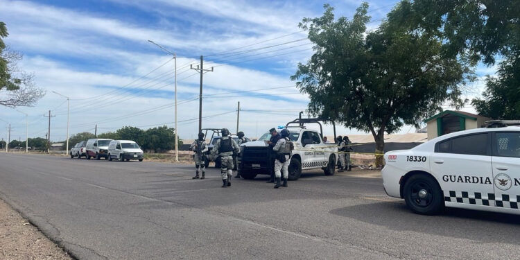 Localizan cuerpo de hombre “embolsado” en la carretera La 19, al sur de Culiacán