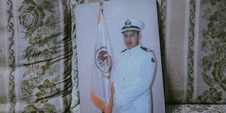 Tras 430 días de cautiverio en Yemen, liberan a marino mexicano Arturo Zacarías