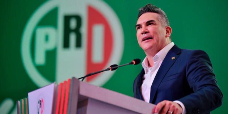 Golpe al bolsillo de los mexicanos; alarmante que el 40% del precio de gasolina son impuestos: Alito Moreno