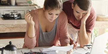 Estrategias fáciles para organizar tu dinero y evitar endeudarte