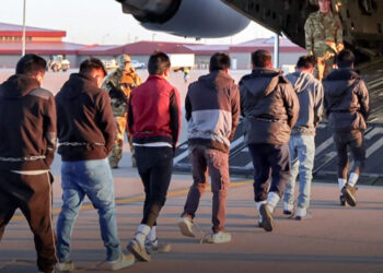 ONU recuerda que los migrantes deportados tienen derecho a “dignidad y derechos”