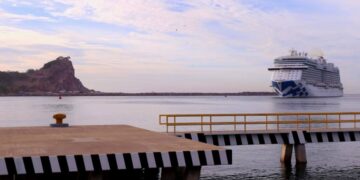 El crucero Carnival Panorama arriba a Mazatlán este miércoles
