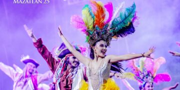 Carnaval de Mazatlán 2025 continúa con gran éxito en su segundo día de fiesta
