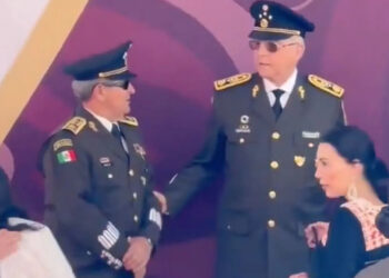 General Salvador Cienfuegos estuvo en la Marcha de la Lealtad por protocolo: Sheinbaum