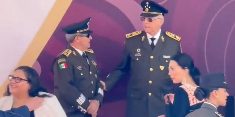 General Salvador Cienfuegos estuvo en la Marcha de la Lealtad por protocolo: Sheinbaum