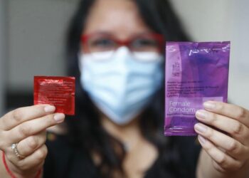 Fomentan la educación sexual y la prevención en el Día Internacional del Condón