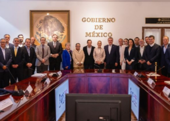Claudia Sheinbaum se reúne con Consejo Coordinador Empresarial en Palacio Nacional