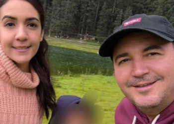 Matan a balazos a exfuncionario de Manzanillo y su esposa enfrente de su pequeño hijo