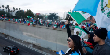 Decenas de negocios en EE.UU. cerraron como protesta por las medidas migratorias de Trump