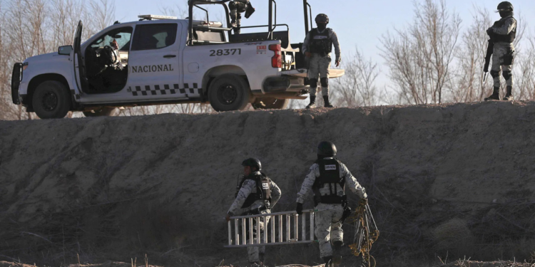 Inician patrullajes en la frontera con EE.UU. para frenar el tráfico de fentanilo