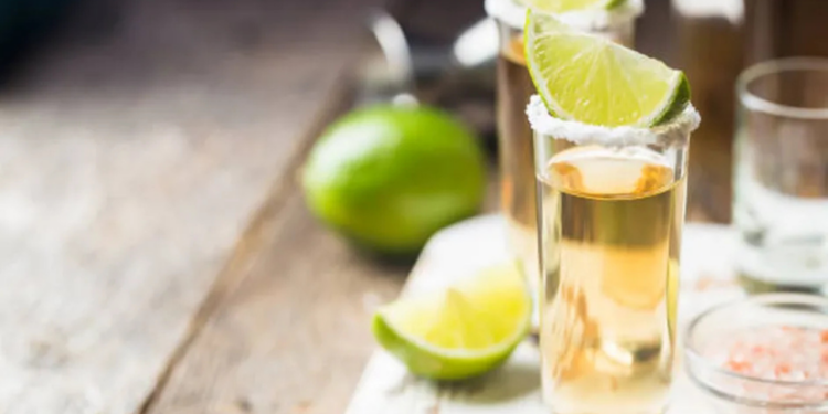 Arancel de EU amenaza industria tequilera mexicana