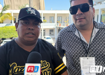 Músicos de Mazatlán acuden al Palacio para tramitar permisos por Carnaval